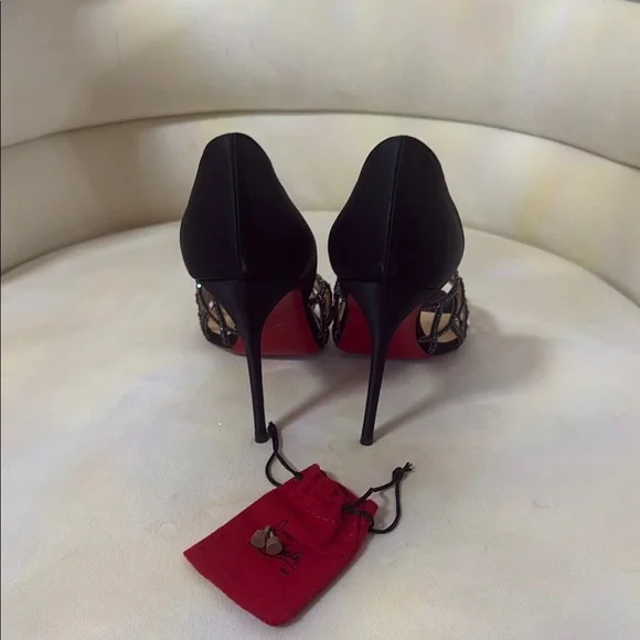 Christian Louboutin Black Heels Elegant Design - Picture 2 of 7
